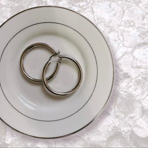 BRAND NEW CHUNKY SILVER HOOP EARRINGS